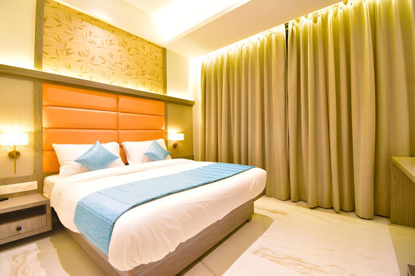 Glitz Hotels La Dahlia - Premium Thane Buitenkant foto